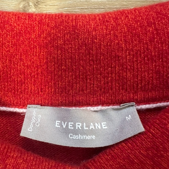 Everlane Red 100% Cashmere Sweater Classic Crew Slim Fit Size Medium M collard - Picture 2 of 8